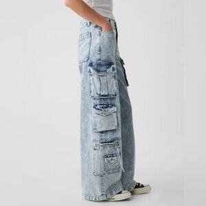 Gap Women's Light Blue Wide Leg Cargo Jeans, 35 Waist